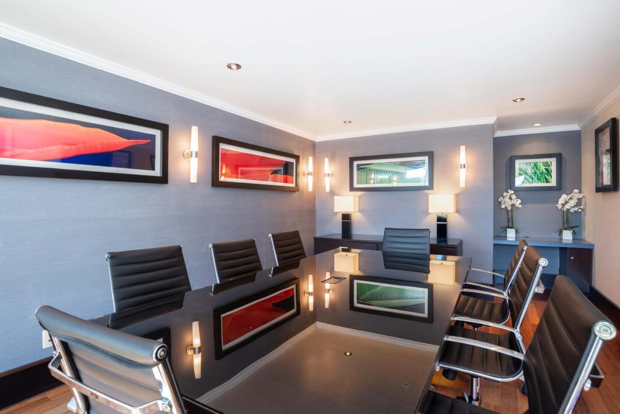 Sandman Hotel & Suites Winnipeg Airport Екстер'єр фото