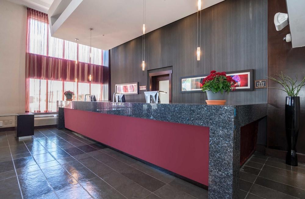 Sandman Hotel & Suites Winnipeg Airport Екстер'єр фото