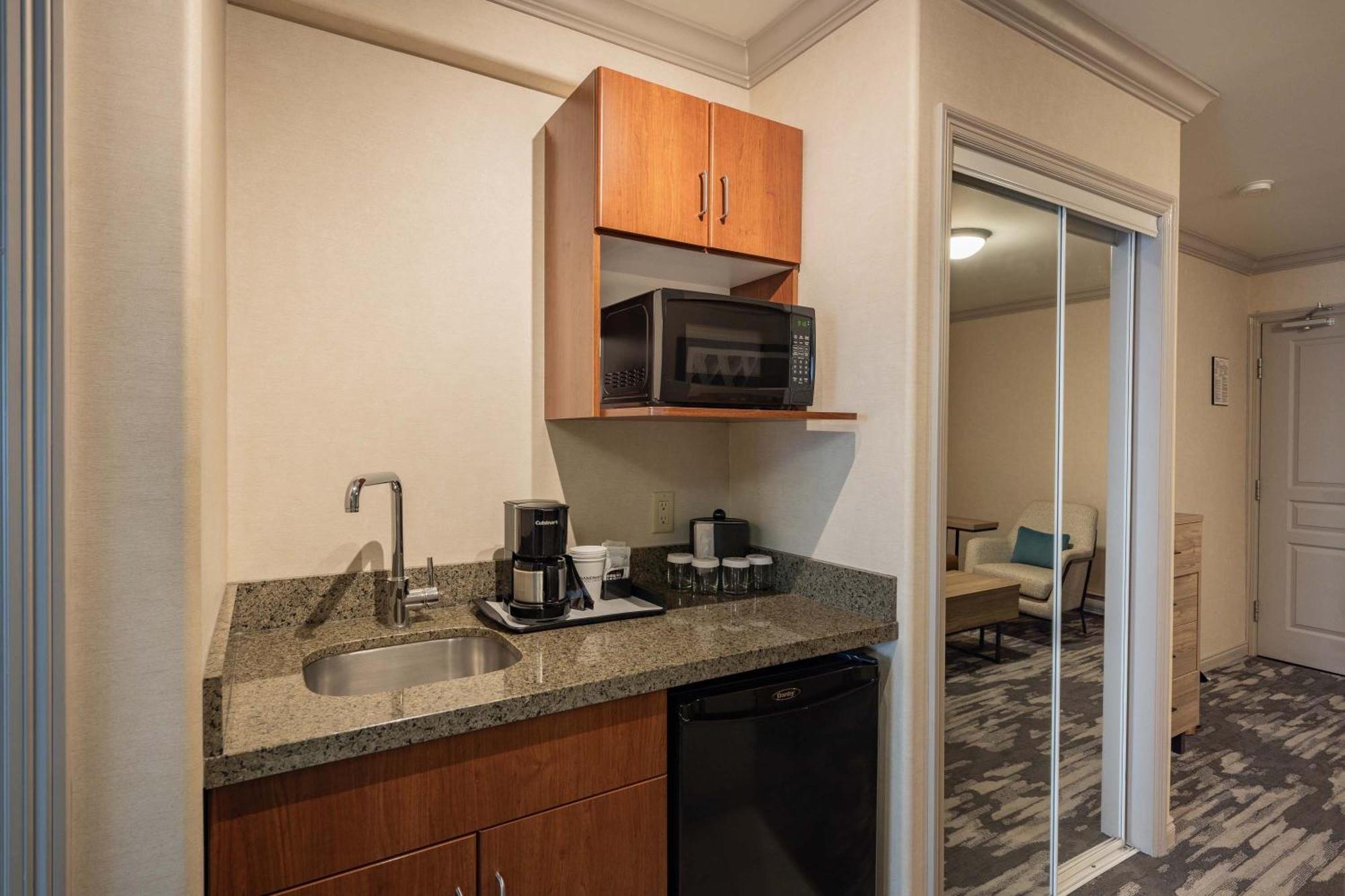 Sandman Hotel & Suites Winnipeg Airport Екстер'єр фото