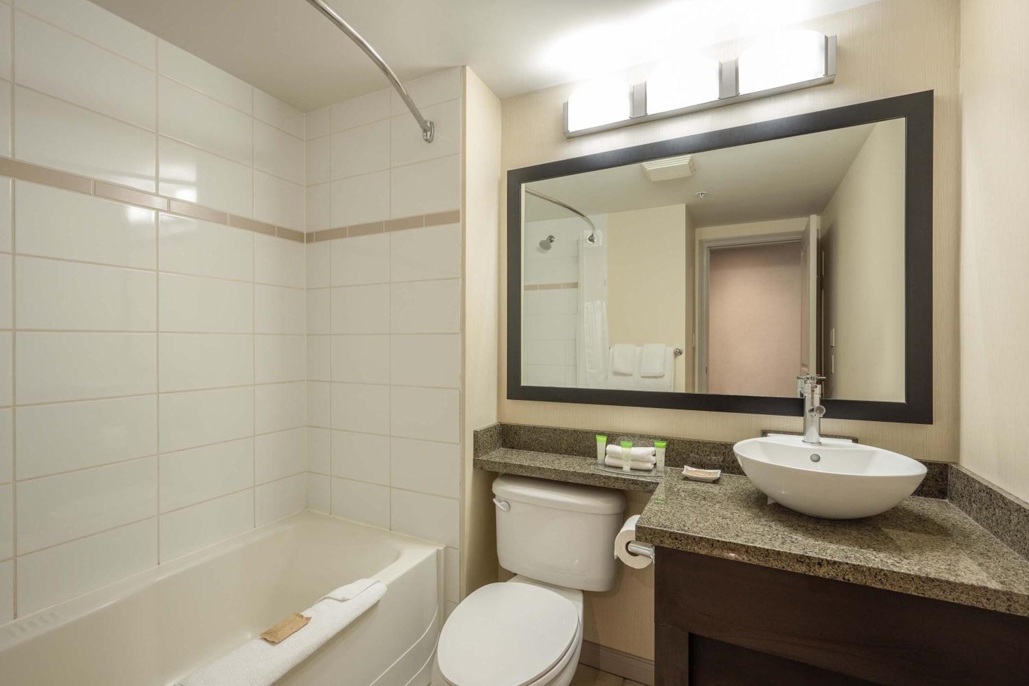Sandman Hotel & Suites Winnipeg Airport Екстер'єр фото